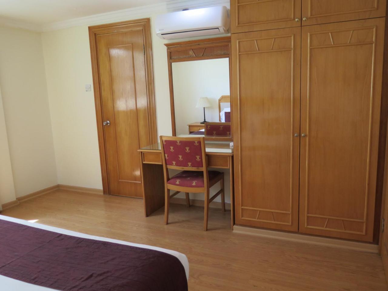 Sea View Resort Hotel & Apartments Kuala Belait Exterior photo