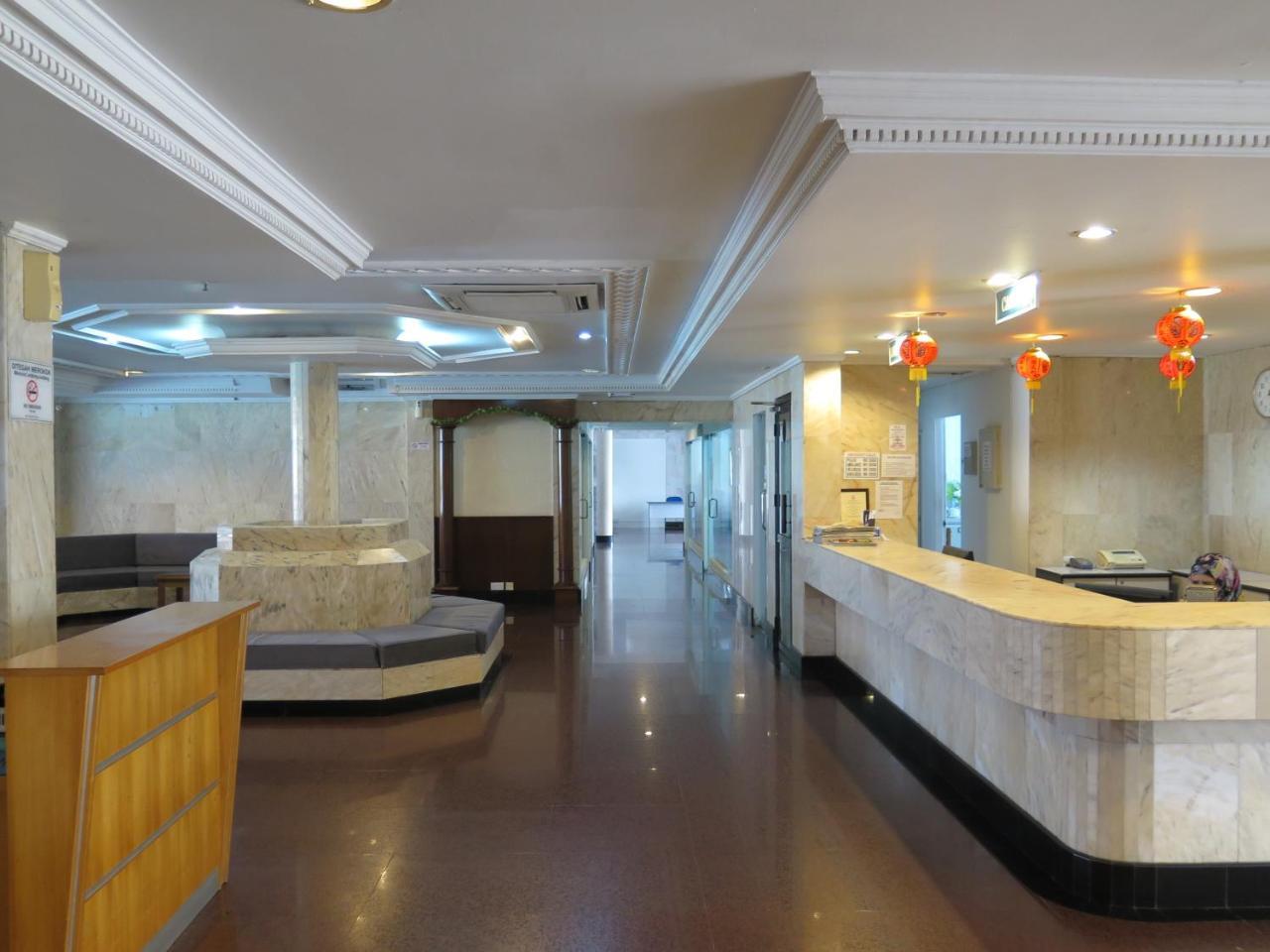Sea View Resort Hotel & Apartments Kuala Belait Exterior photo